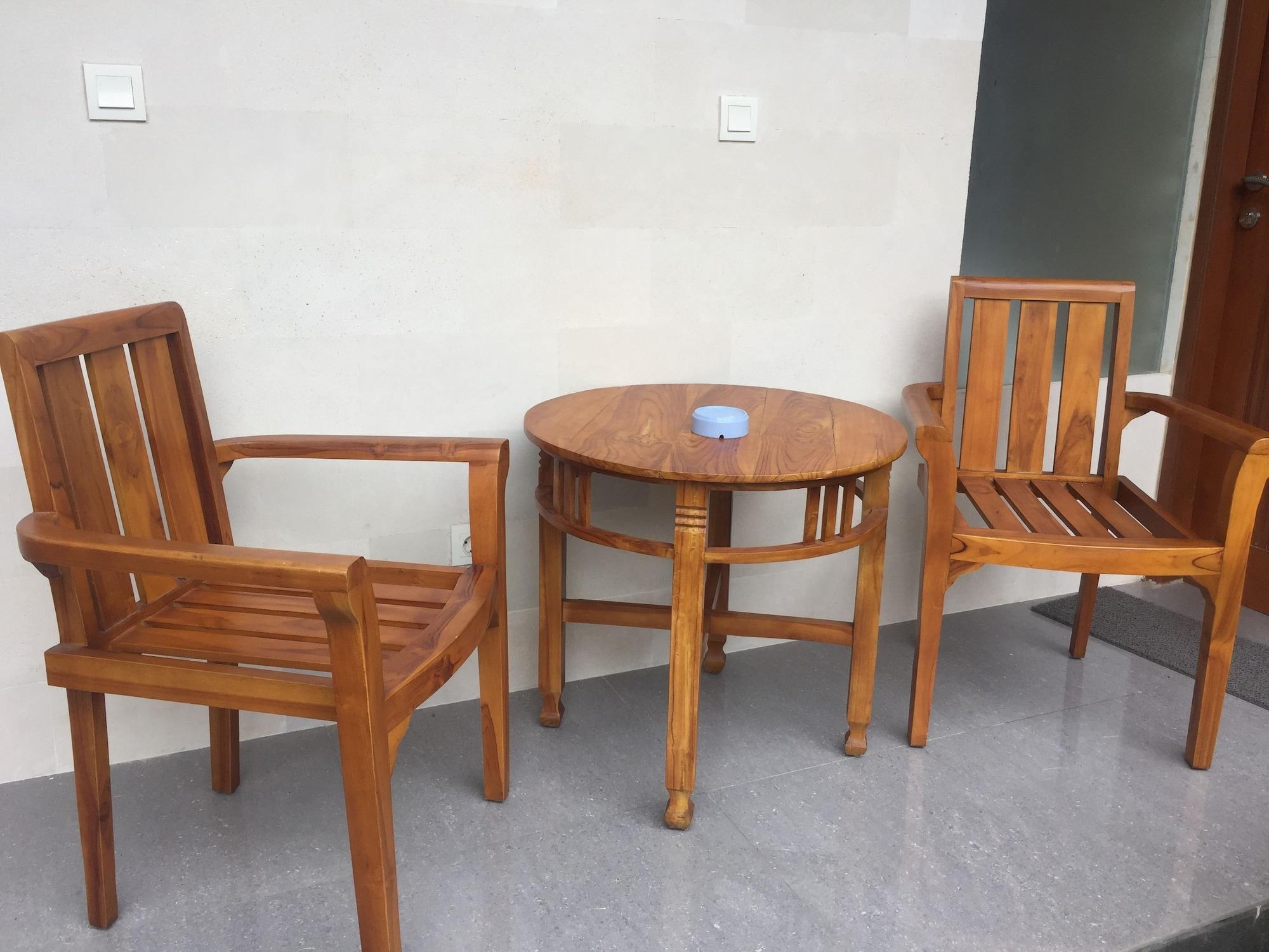 Kubu Daton Homestay Санур Экстерьер фото