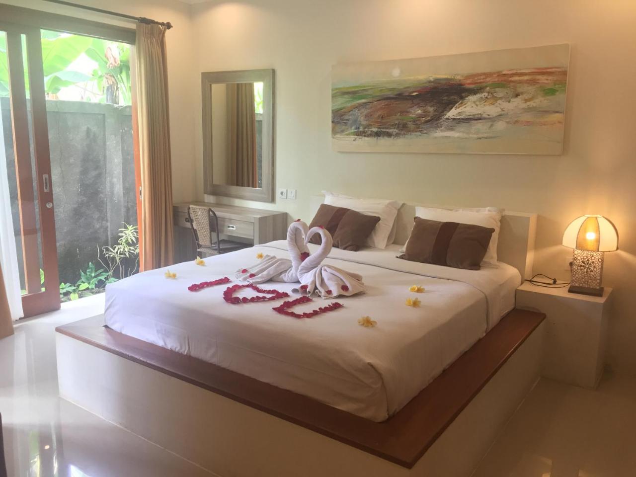 Kubu Daton Homestay Санур Экстерьер фото
