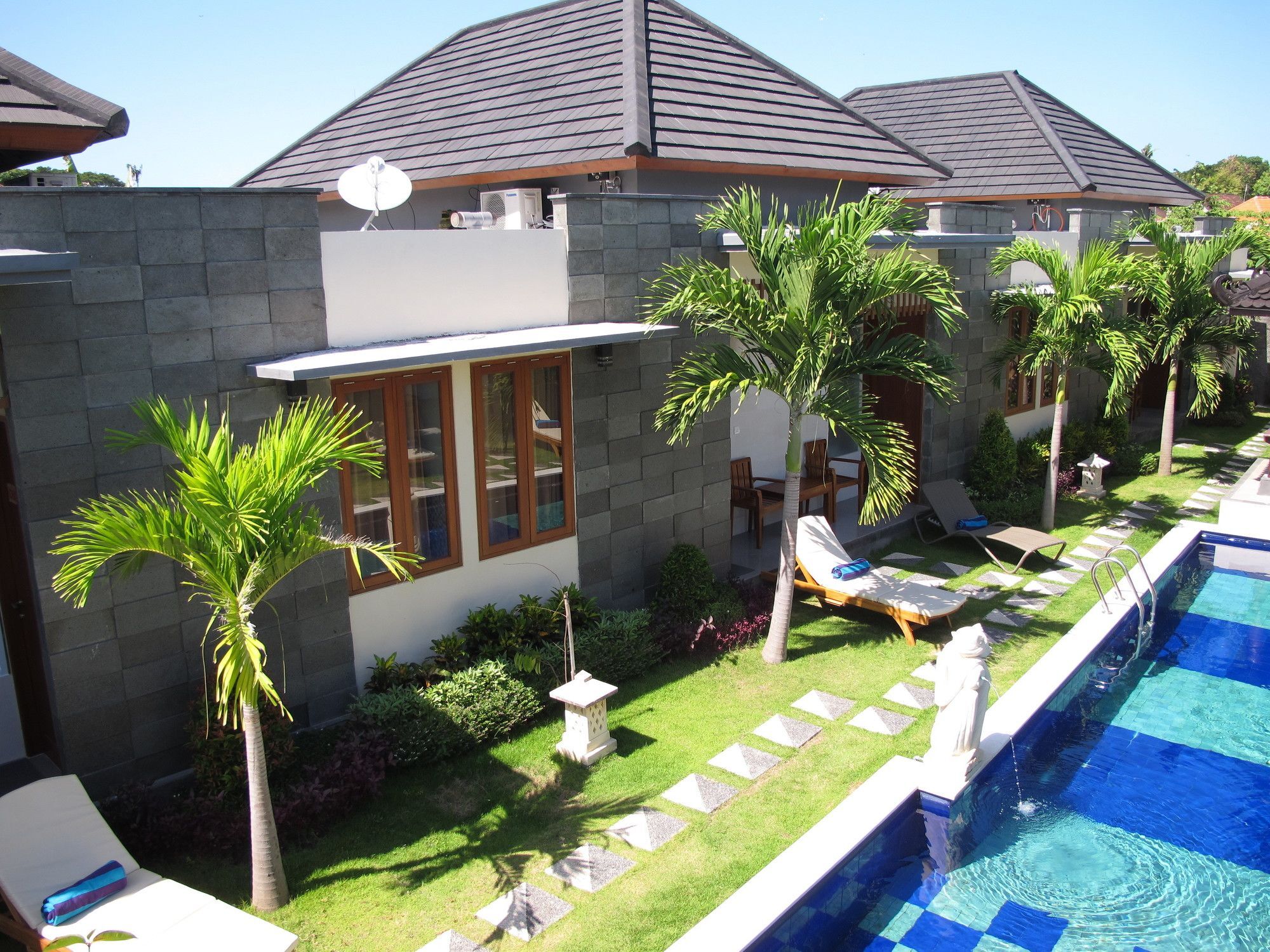 Kubu Daton Homestay Санур Экстерьер фото