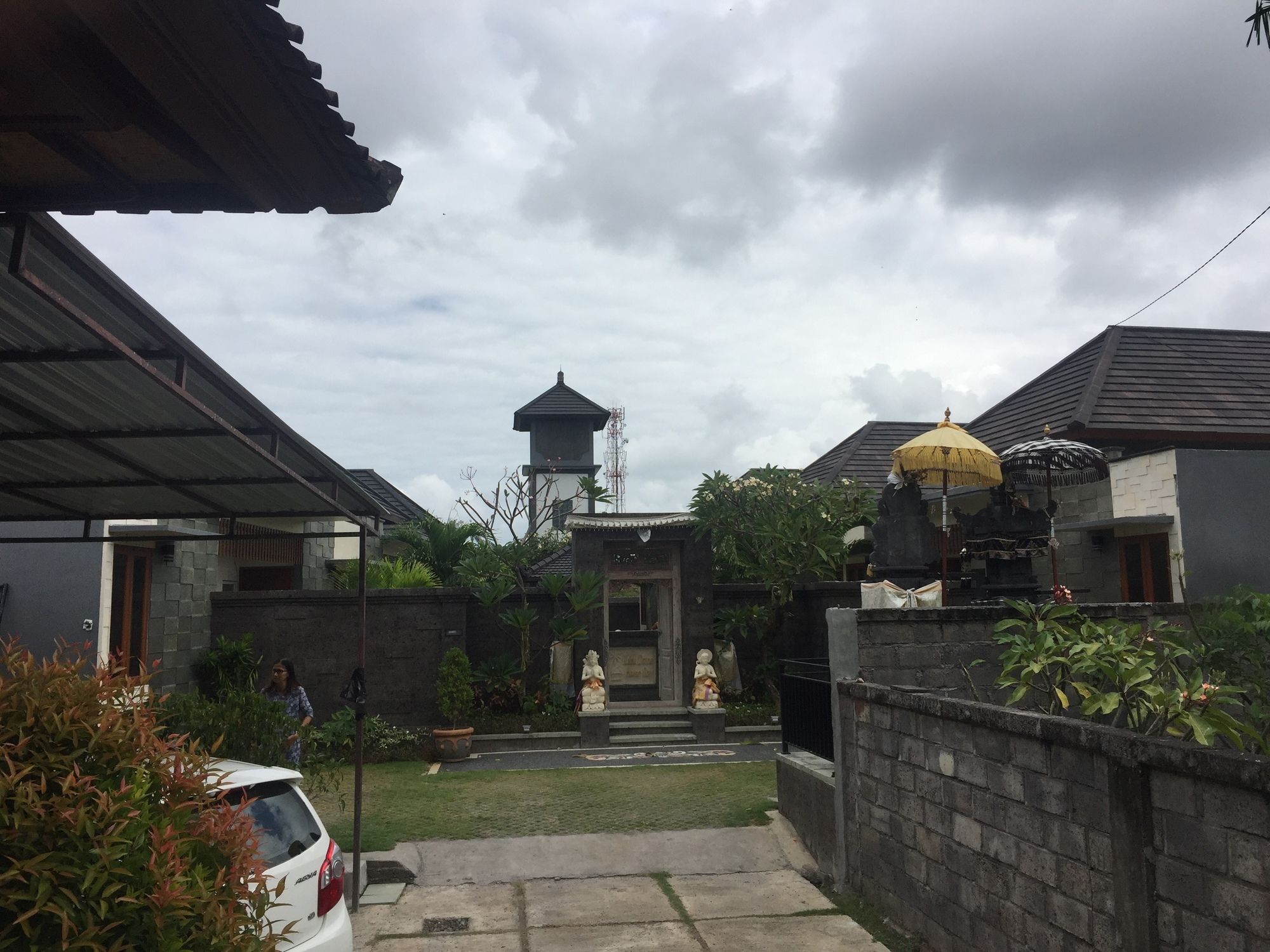 Kubu Daton Homestay Санур Экстерьер фото