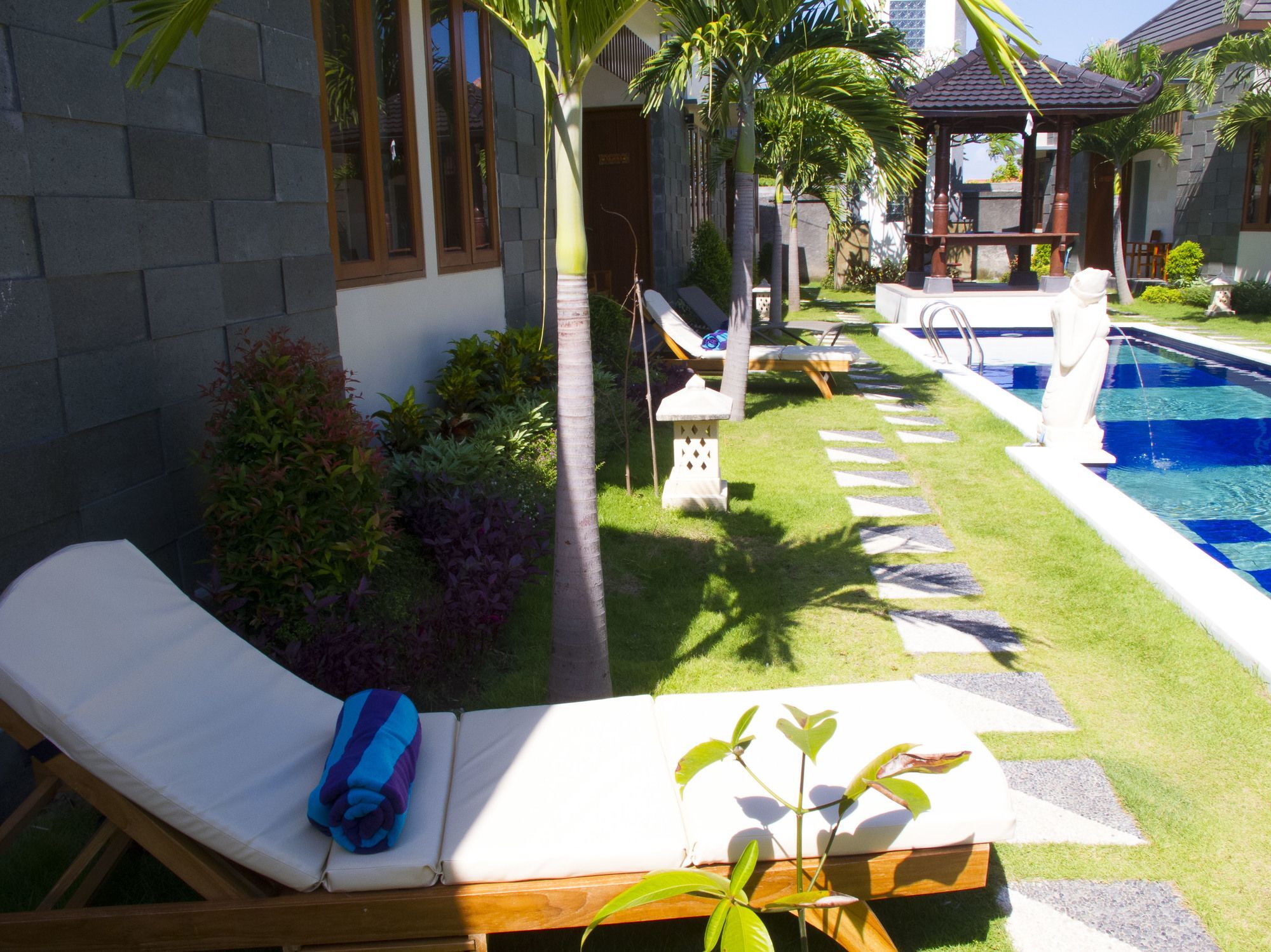 Kubu Daton Homestay Санур Экстерьер фото