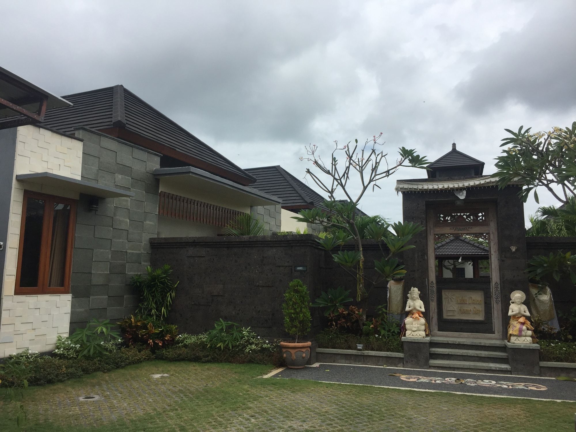 Kubu Daton Homestay Санур Экстерьер фото