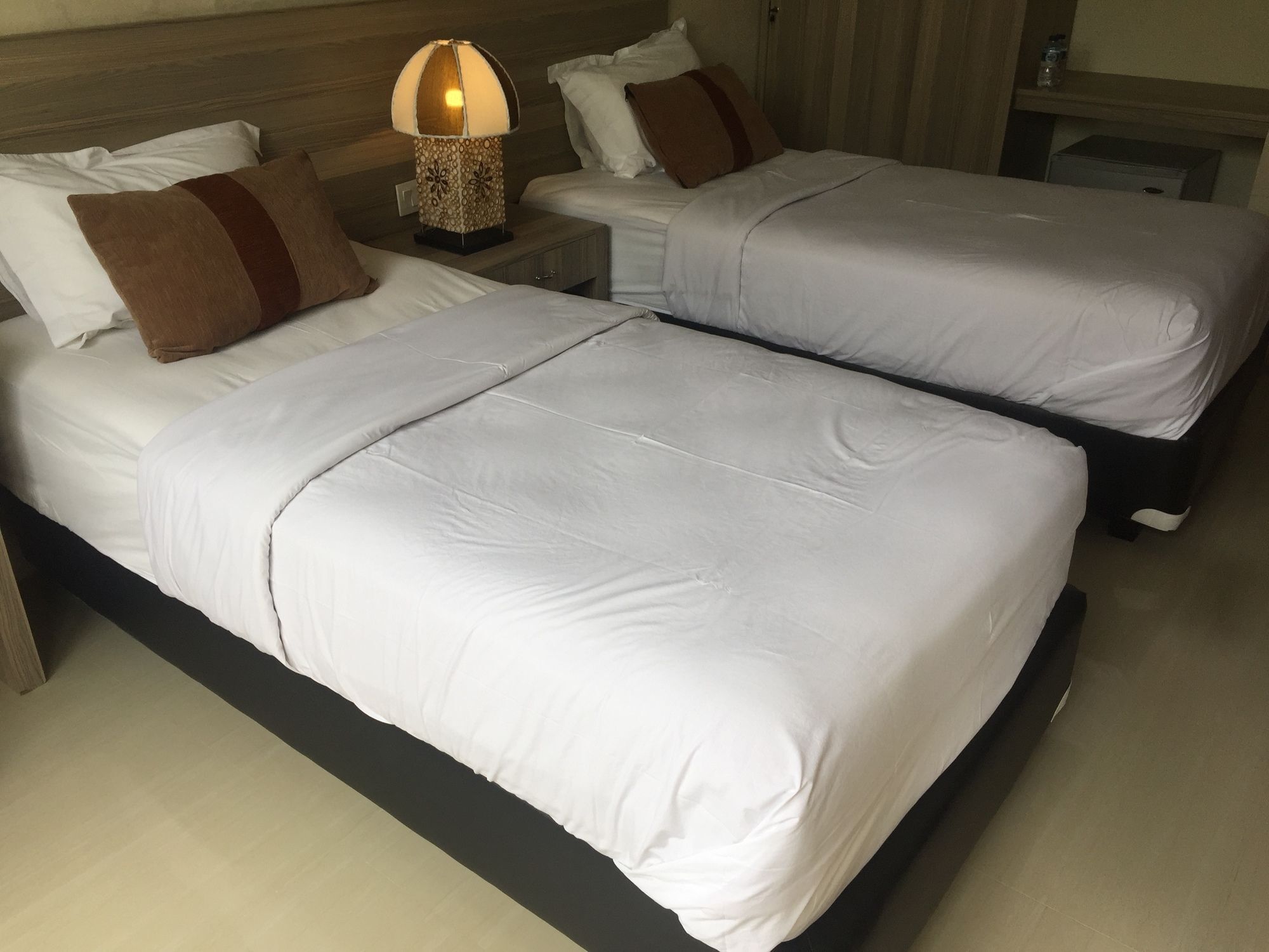 Kubu Daton Homestay Санур Экстерьер фото